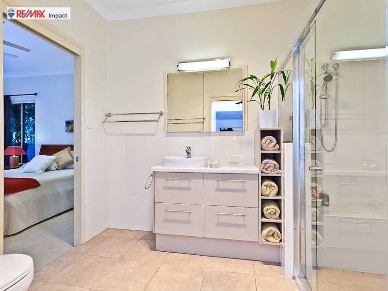 127 Biggs Avenue, Beachmere QLD 4510