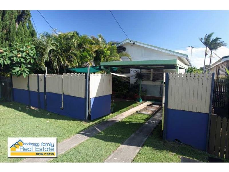 33 Murphy Street, Scarborough QLD 4020