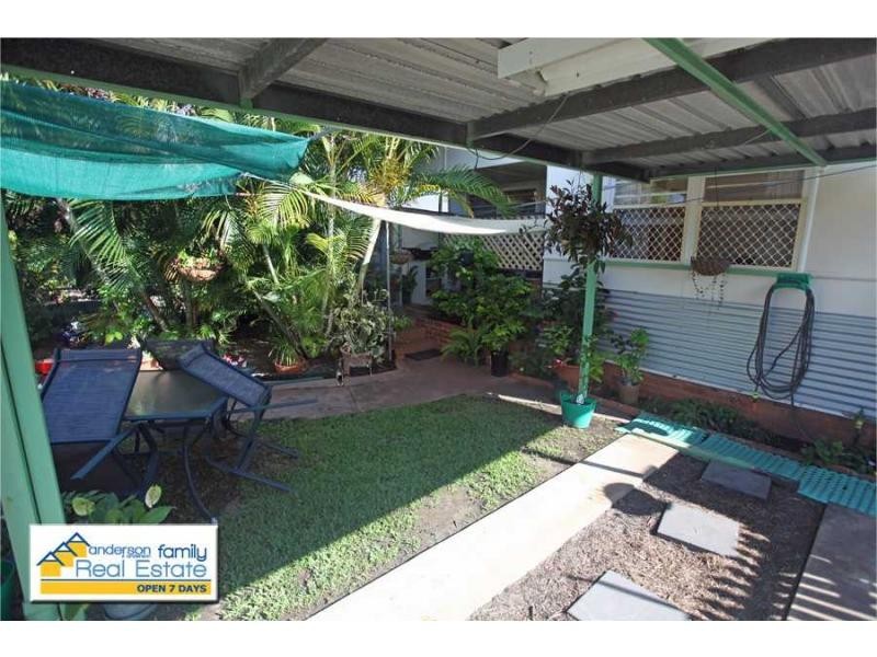 33 Murphy Street, Scarborough QLD 4020