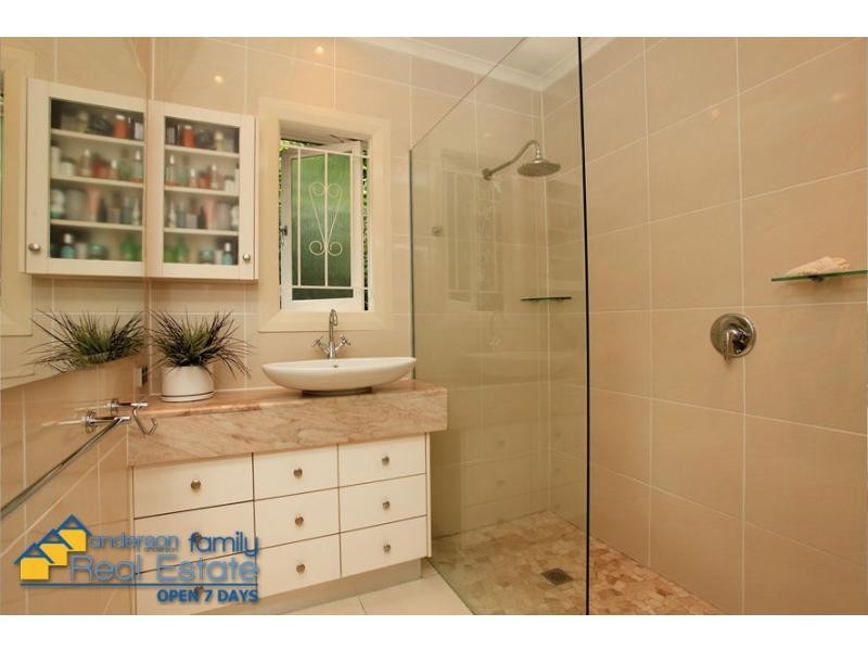 11 Bullard Street, Greenslopes QLD 4120