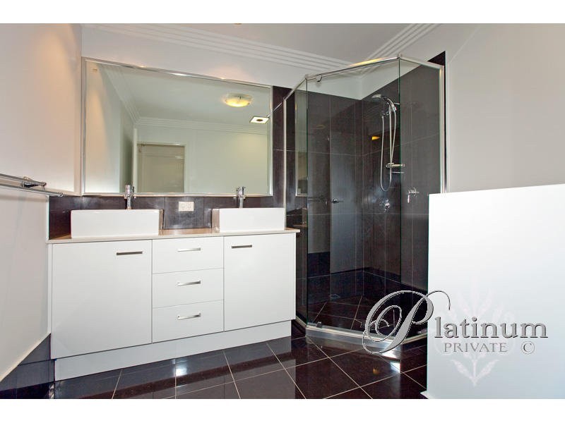 14 Riverston Court, Carindale QLD 4152