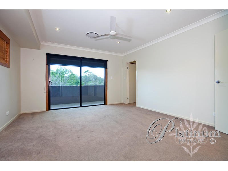 100 Cadogan Street, Carindale QLD 4152