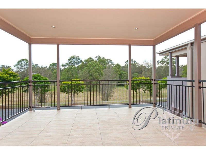 100 Cadogan Street, Carindale QLD 4152