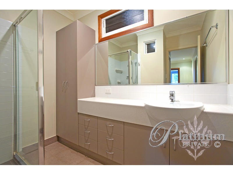 100 Cadogan Street, Carindale QLD 4152