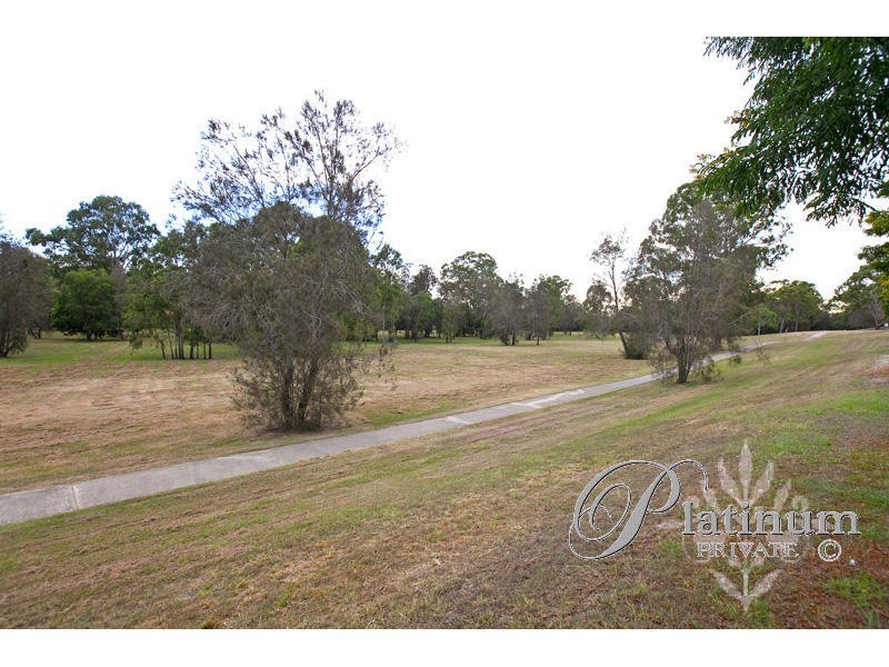 100 Cadogan Street, Carindale QLD 4152