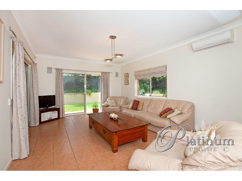 12 Sunset Place, Carindale QLD 4152