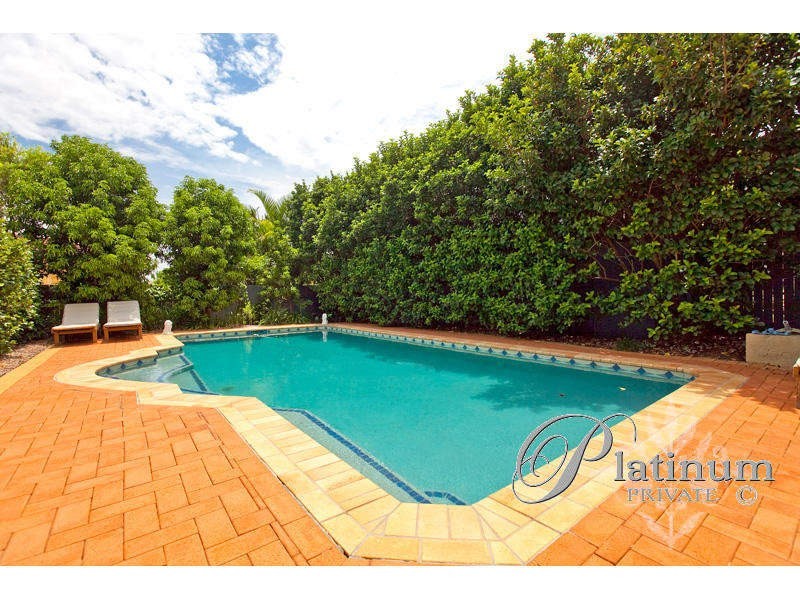 12 Sunset Place, Carindale QLD 4152
