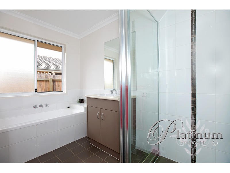 2 Bishop Court, Lawnton QLD 4501