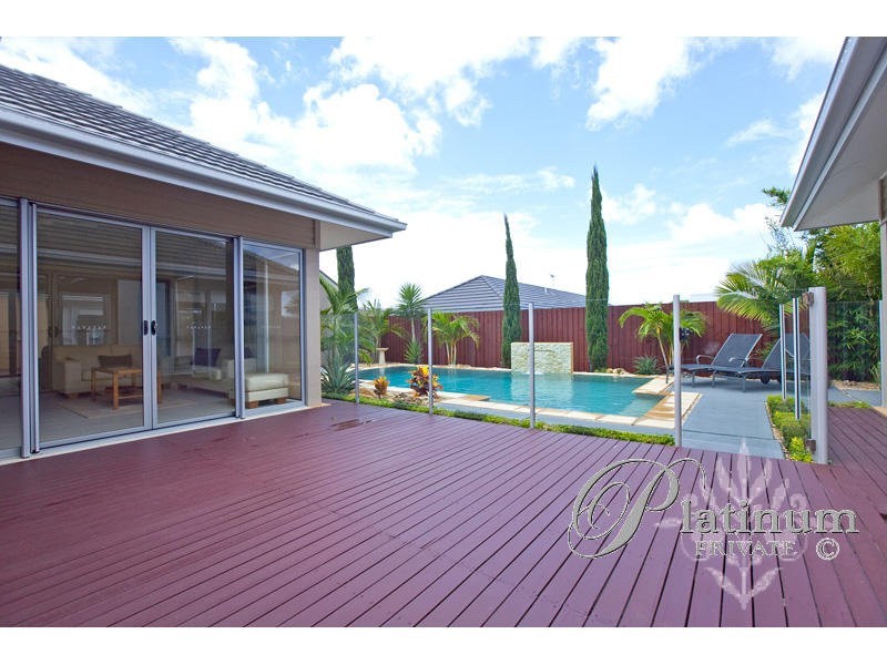 83 Mossvale Drive, Wakerley QLD 4154