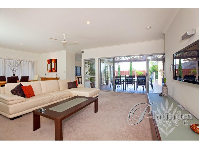 83 Mossvale Drive, Wakerley QLD 4154