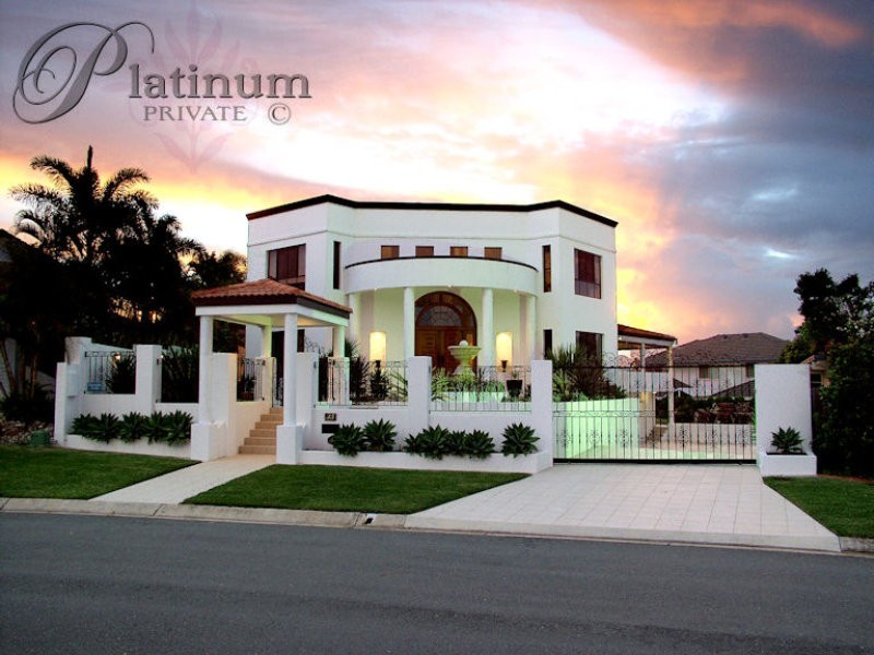 35 Holborn Crescent, Carindale QLD 4152