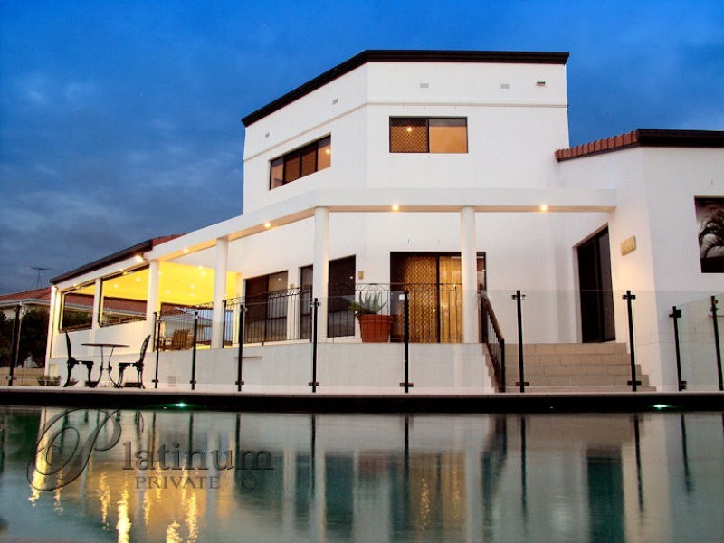 35 Holborn Crescent, Carindale QLD 4152