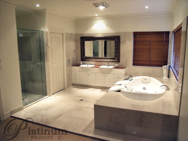 35 Holborn Crescent, Carindale QLD 4152