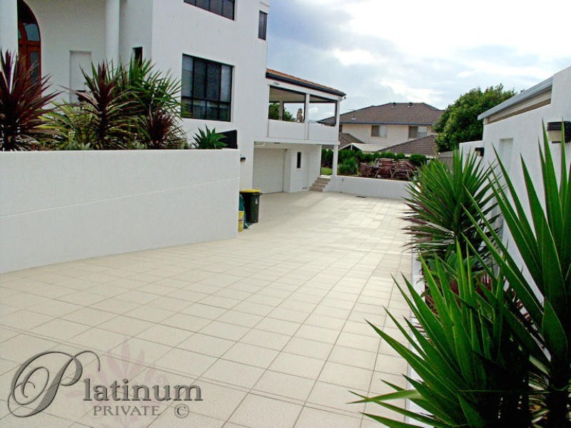 35 Holborn Crescent, Carindale QLD 4152