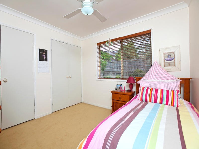 94 Donnington Street, Carindale QLD 4152