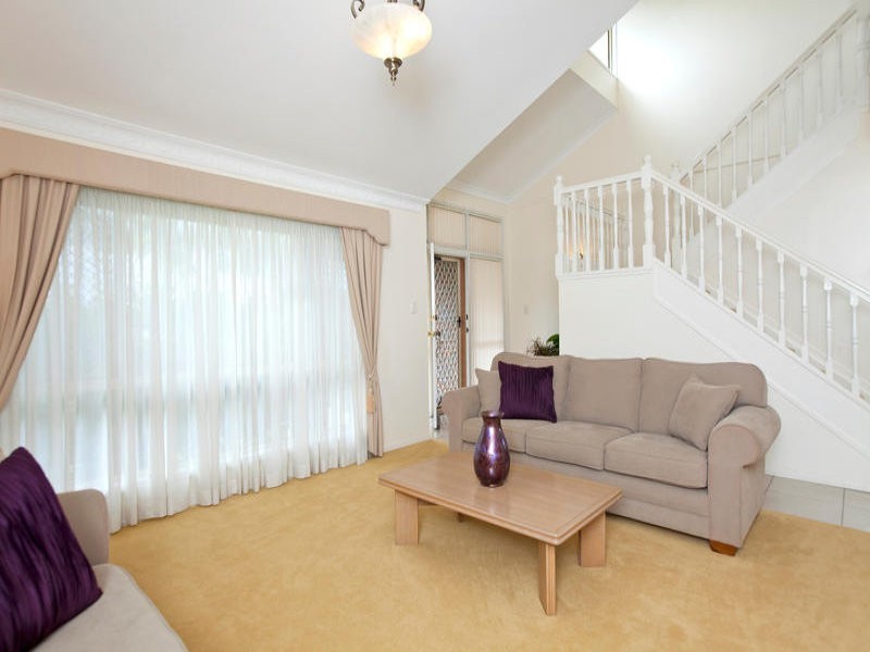 94 Donnington Street, Carindale QLD 4152