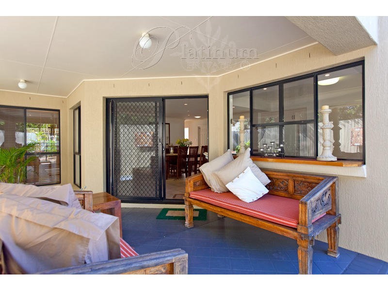 5 Duthie Court, Carindale QLD 4152