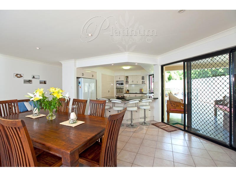 5 Duthie Court, Carindale QLD 4152