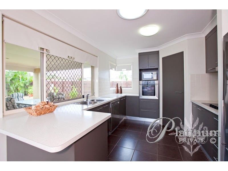 97 GORDON Crescent, Wakerley QLD 4154