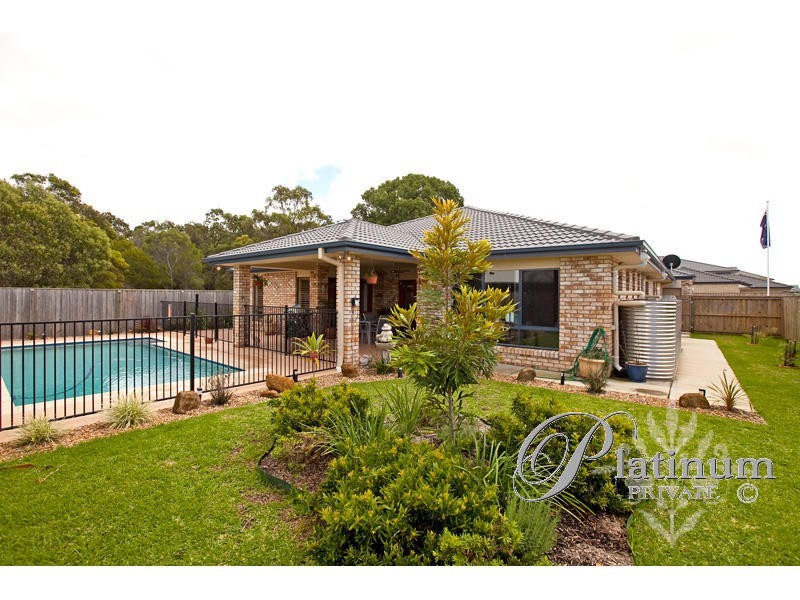 19 Blue Gum Place, Wakerley QLD 4154