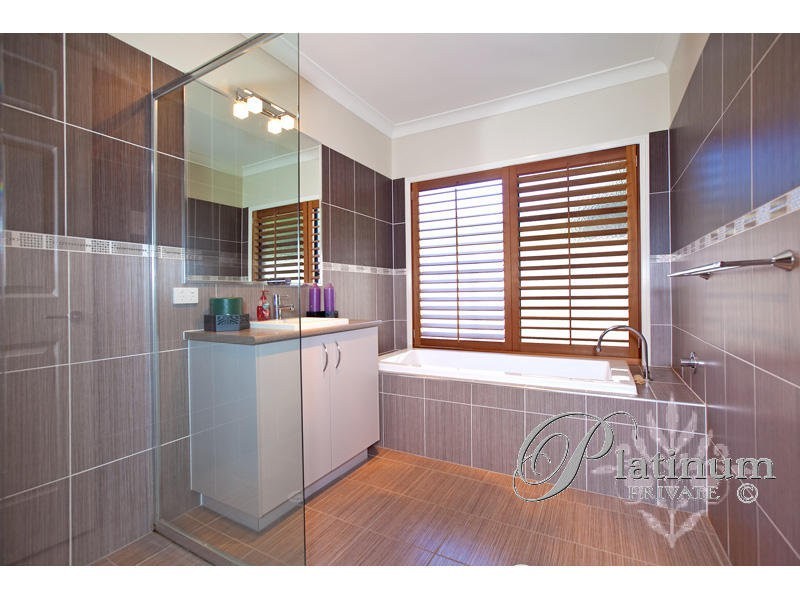 19 Blue Gum Place, Wakerley QLD 4154