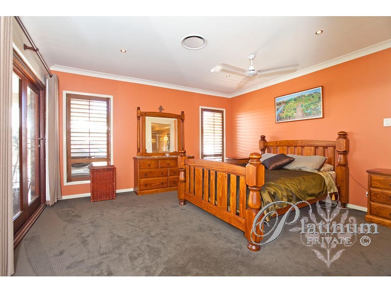 19 Blue Gum Place, Wakerley QLD 4154