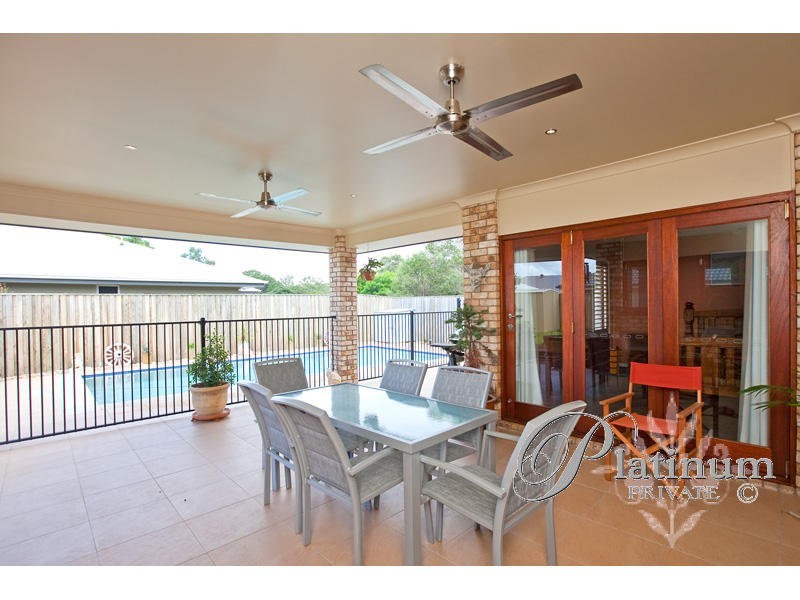 19 Blue Gum Place, Wakerley QLD 4154