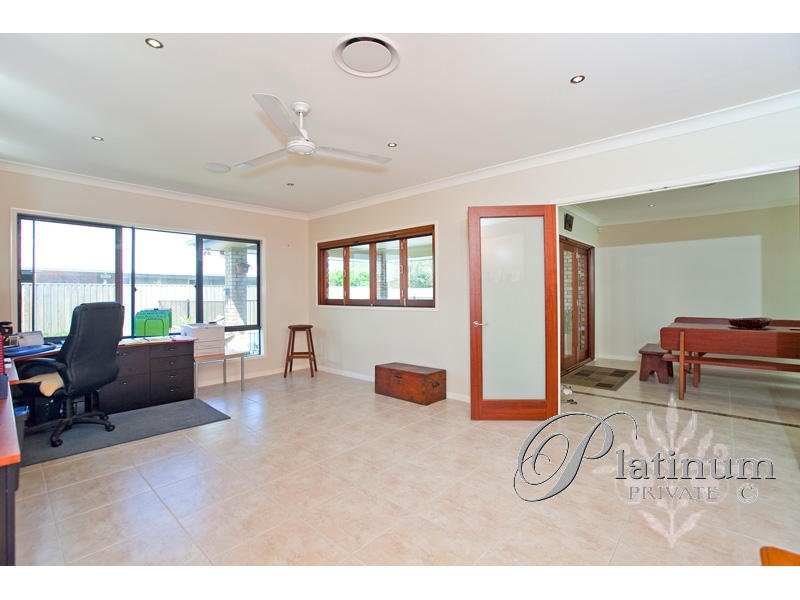 19 Blue Gum Place, Wakerley QLD 4154