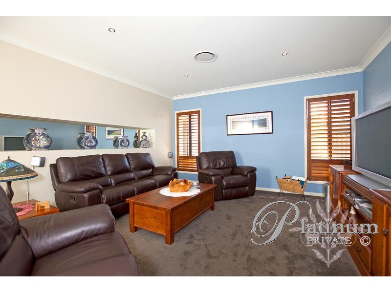 19 Blue Gum Place, Wakerley QLD 4154