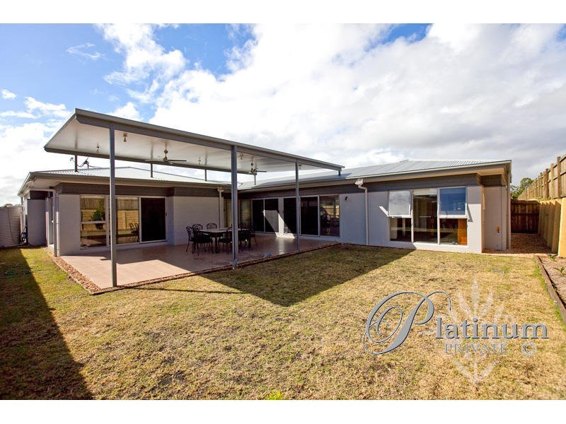 30 Brook Street, Wakerley QLD 4154