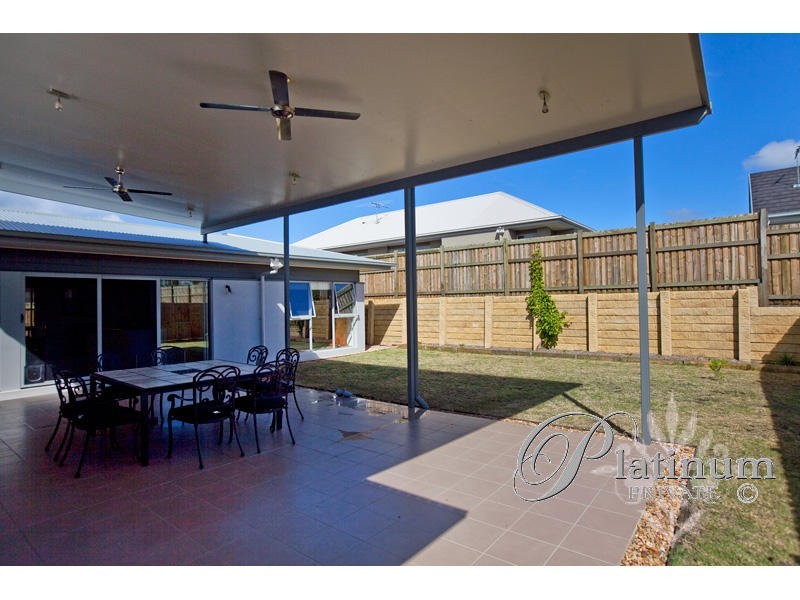 30 Brook Street, Wakerley QLD 4154