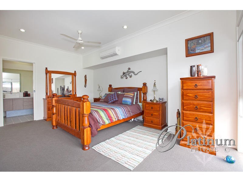 30 Brook Street, Wakerley QLD 4154