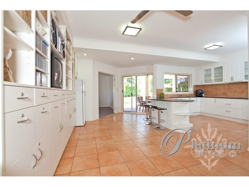 3 Duthie Court, Carindale QLD 4152