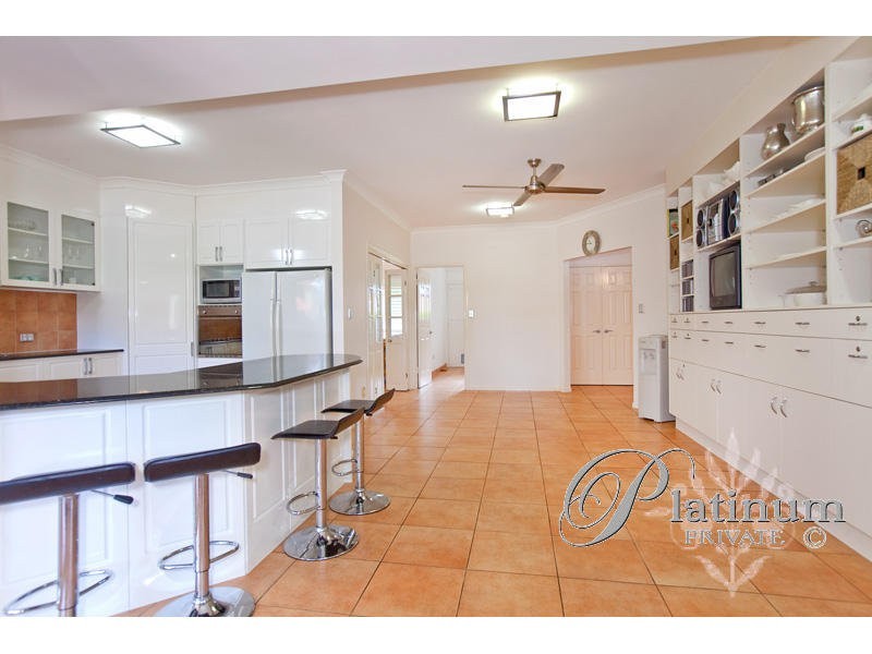 3 Duthie Court, Carindale QLD 4152