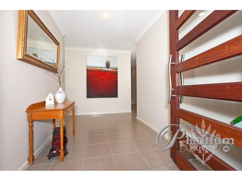 75 Red Gum Crescent, Wakerley QLD 4154