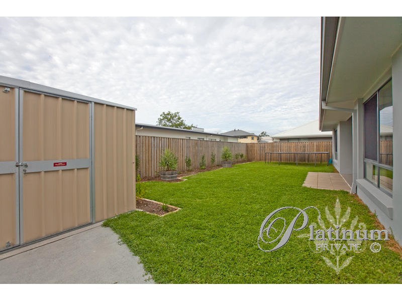 75 Red Gum Crescent, Wakerley QLD 4154