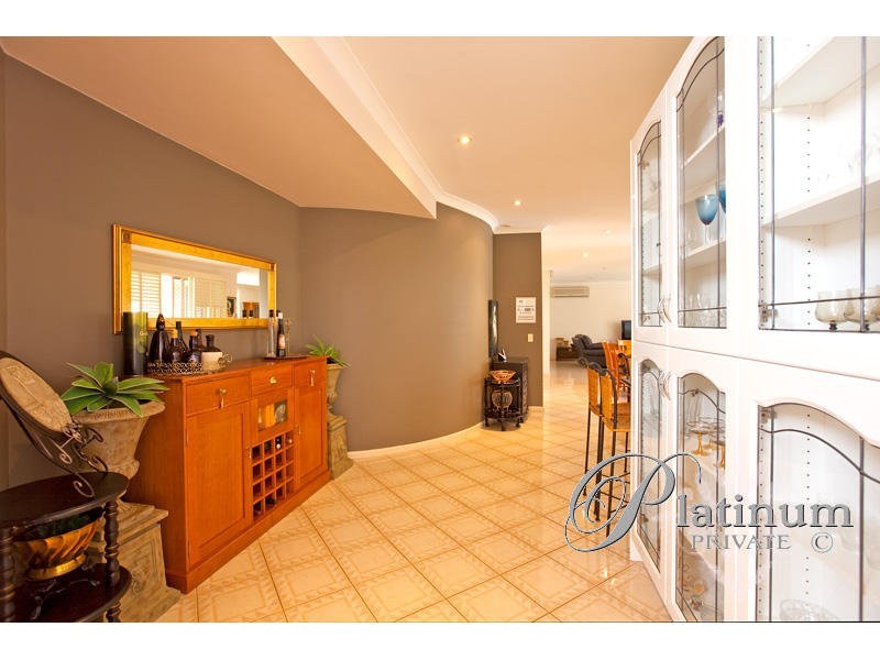 41 Oakmont Street, Carindale QLD 4152