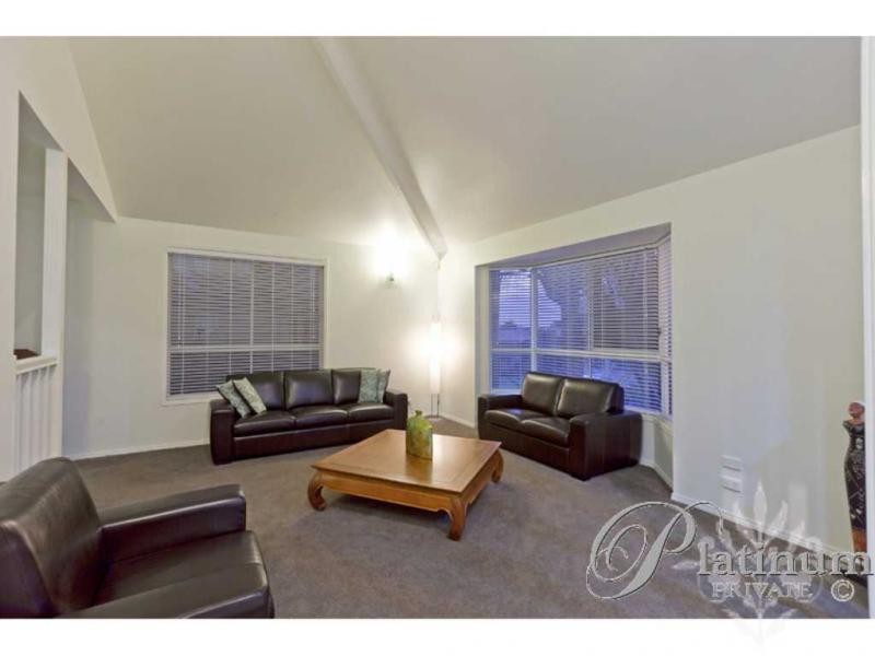 43 Eromanga Street, Carindale QLD 4152