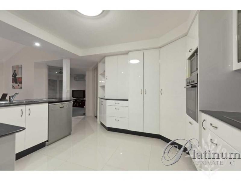 43 Eromanga Street, Carindale QLD 4152