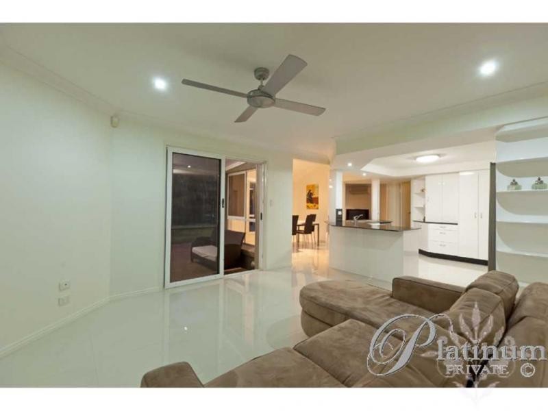 43 Eromanga Street, Carindale QLD 4152