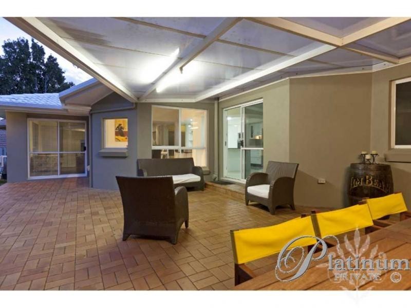 43 Eromanga Street, Carindale QLD 4152