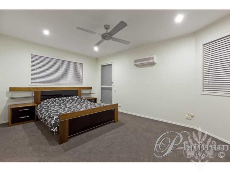 43 Eromanga Street, Carindale QLD 4152