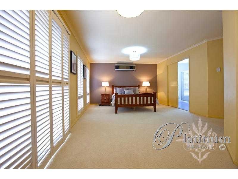 53 Kenilworth Place, Carindale QLD 4152