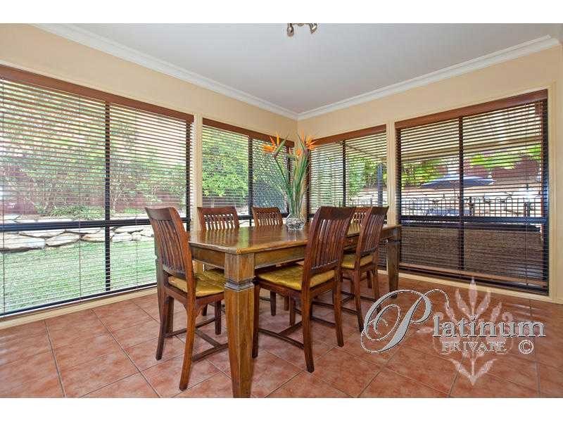 53 Kenilworth Place, Carindale QLD 4152