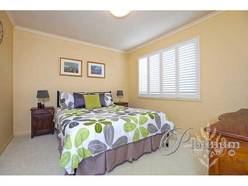 53 Kenilworth Place, Carindale QLD 4152