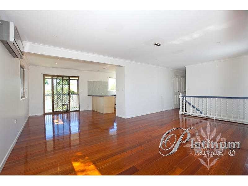 6 Lindisfarne Street, Carindale QLD 4152