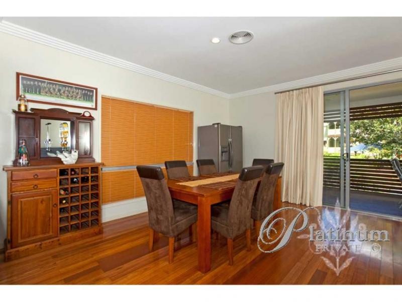 123 Macrossan Avenue, Norman Park QLD 4170