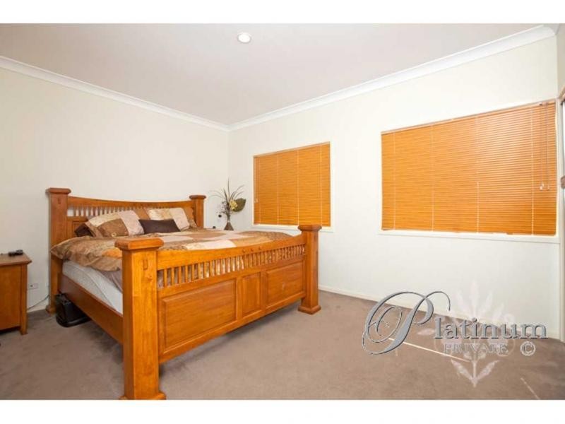 123 Macrossan Avenue, Norman Park QLD 4170