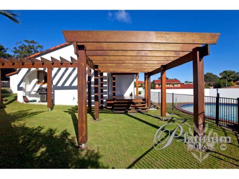 8 Moraunt Street, Carindale QLD 4152