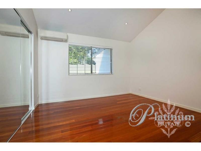 8 Moraunt Street, Carindale QLD 4152